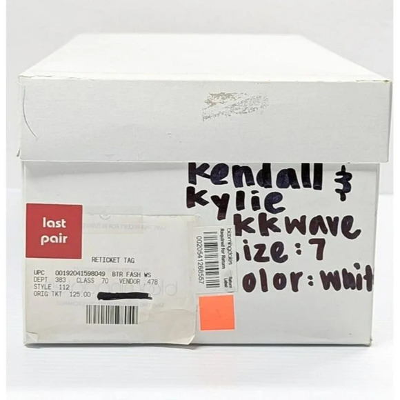 Kendall + Kylie Women's White Treaded Wave Leather Sandals Size 7 M (MSRP $125) - Picture 10 of 10